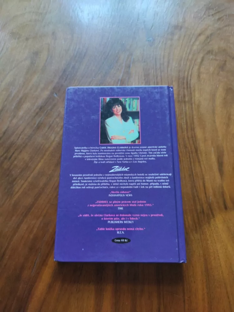 CAROL HIGGINS CLARK - Zádrhel