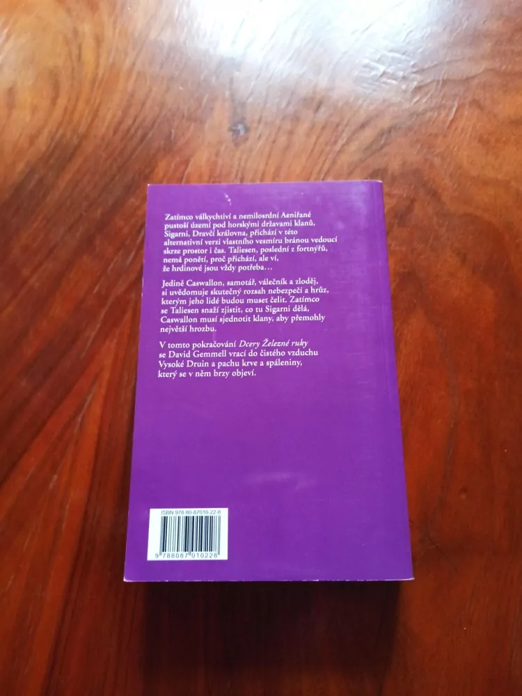 DAVID GEMMELL - Věčný luňák