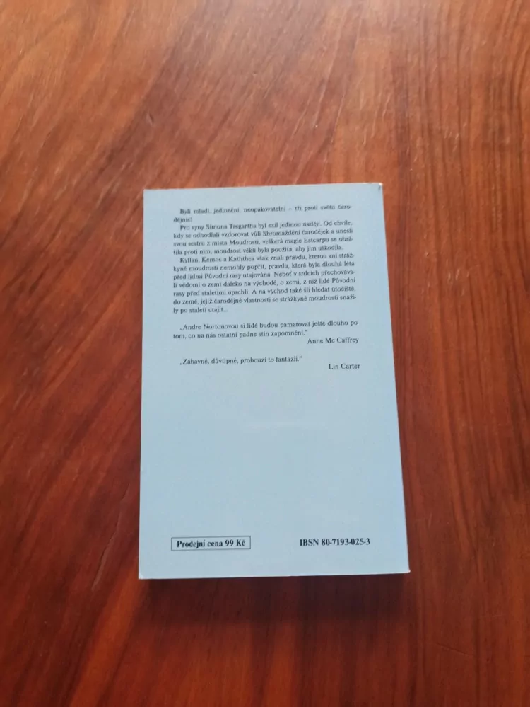 ANDRE NORTON - Tři proti světu čarodějnic - Svět čarodějnic 3. 
