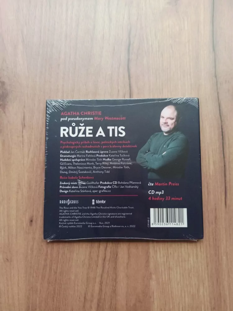 AGATHA CHRISTIE - Růže a tis