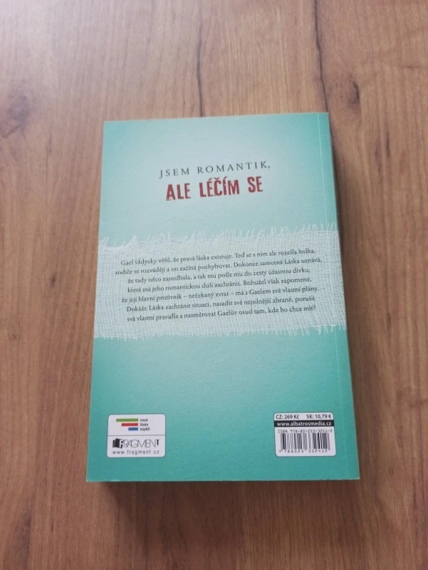 LEAH KONEN - Jsem romantik, ale léčím se