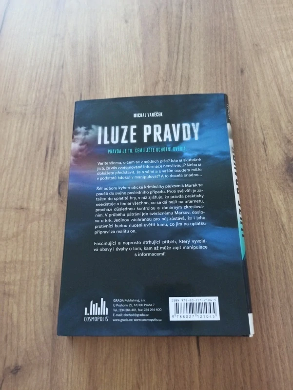 MICHAL VANĚČEK - Iluze pravdy