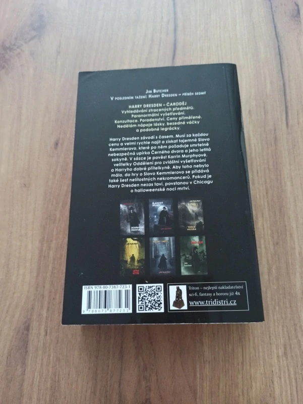 JIM BUTCHER - V posledním tažení - Harry Dresden 7.