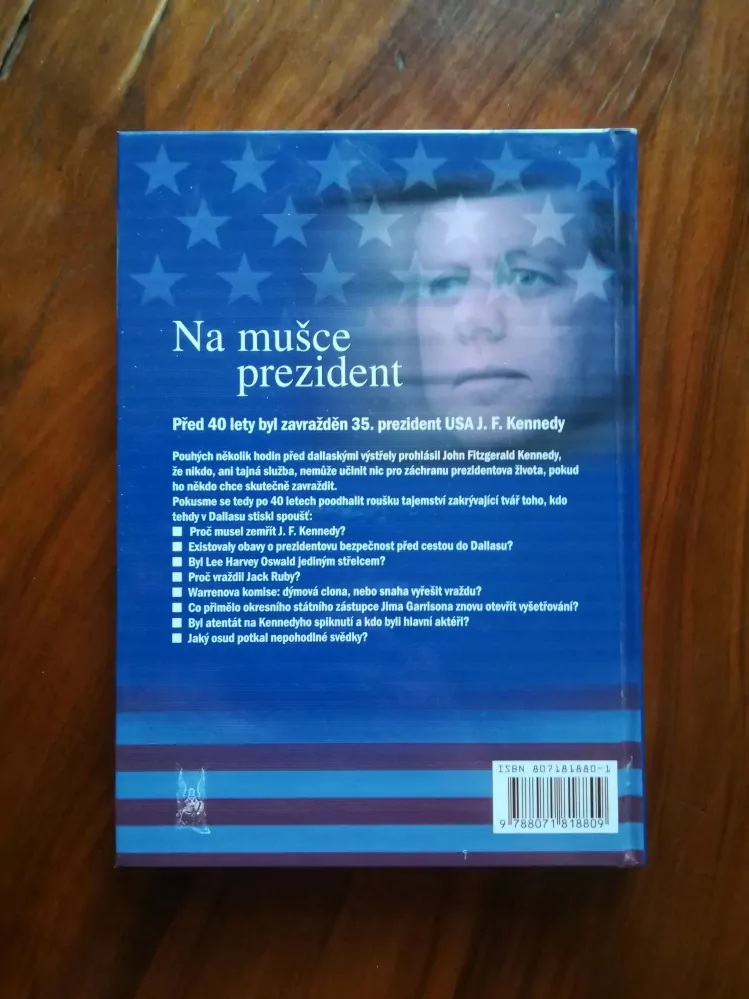 IAN R. BROOCH - Na mušce prezident