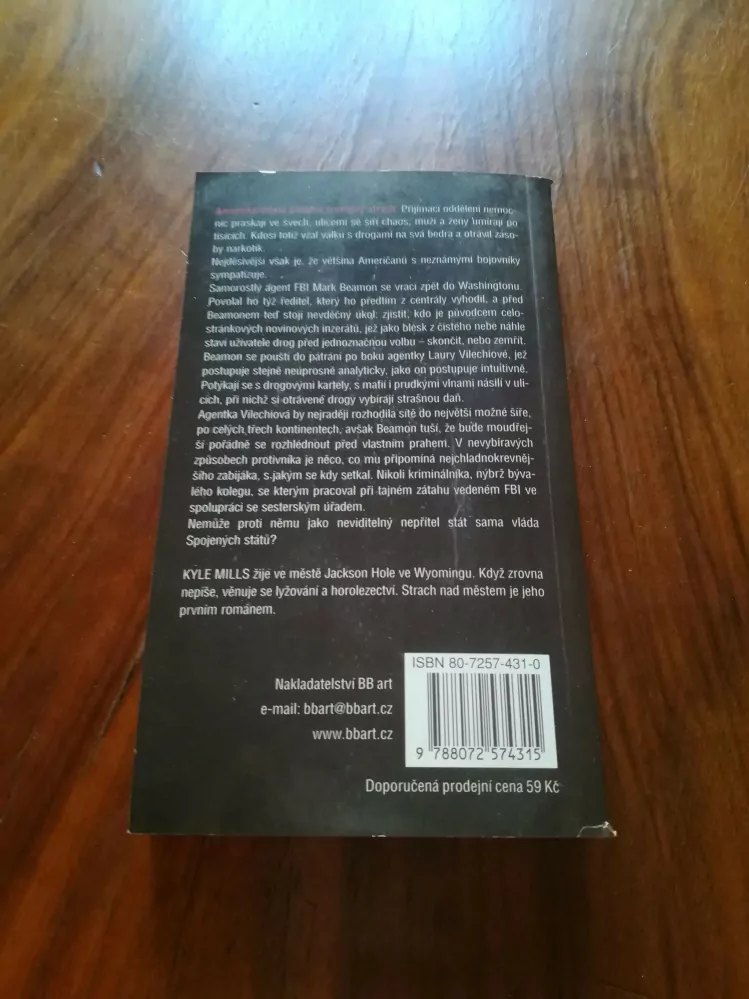 KYLE MILLS - Strach nad městem