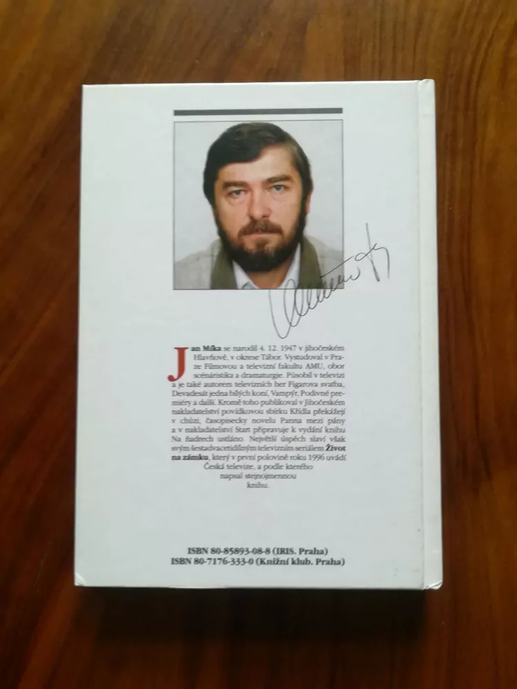 JAN MÍKA - Život na zámku