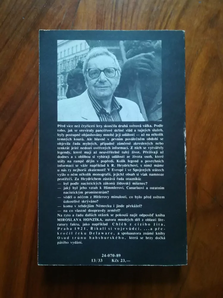 MIROSLAV HONZÍK - Za Heydrichem otazník