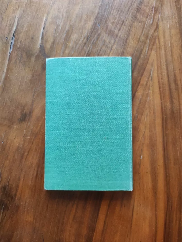 J. DOVER WILSON - The Essential Shakespeare