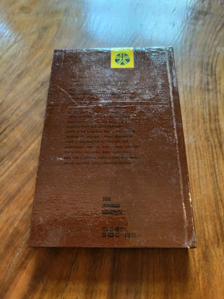 JAROSLAV PÁV A KOLEKTIV - Dietoterapie v praxi