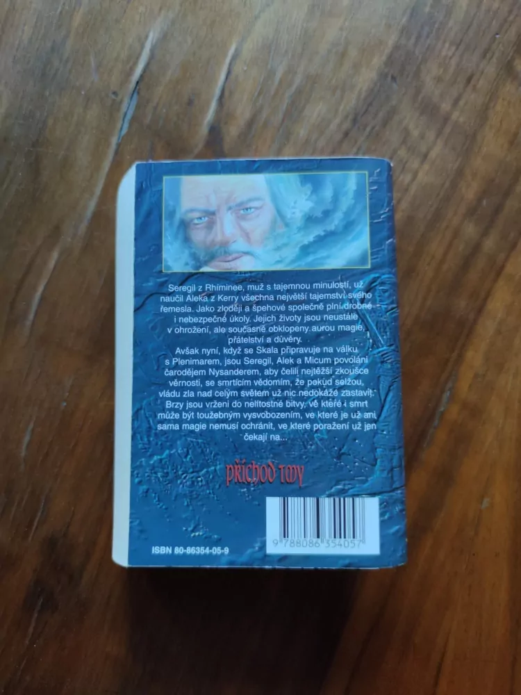 LYNN FLEWELLING - Příchod tmy