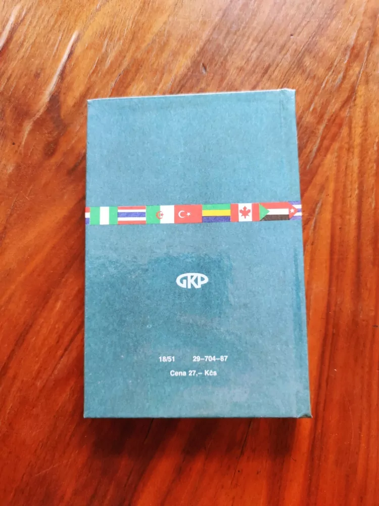 LUDVÍK MUCHA, STANISLAV VALÁŠEK - Vlajky a znaky zemí světa