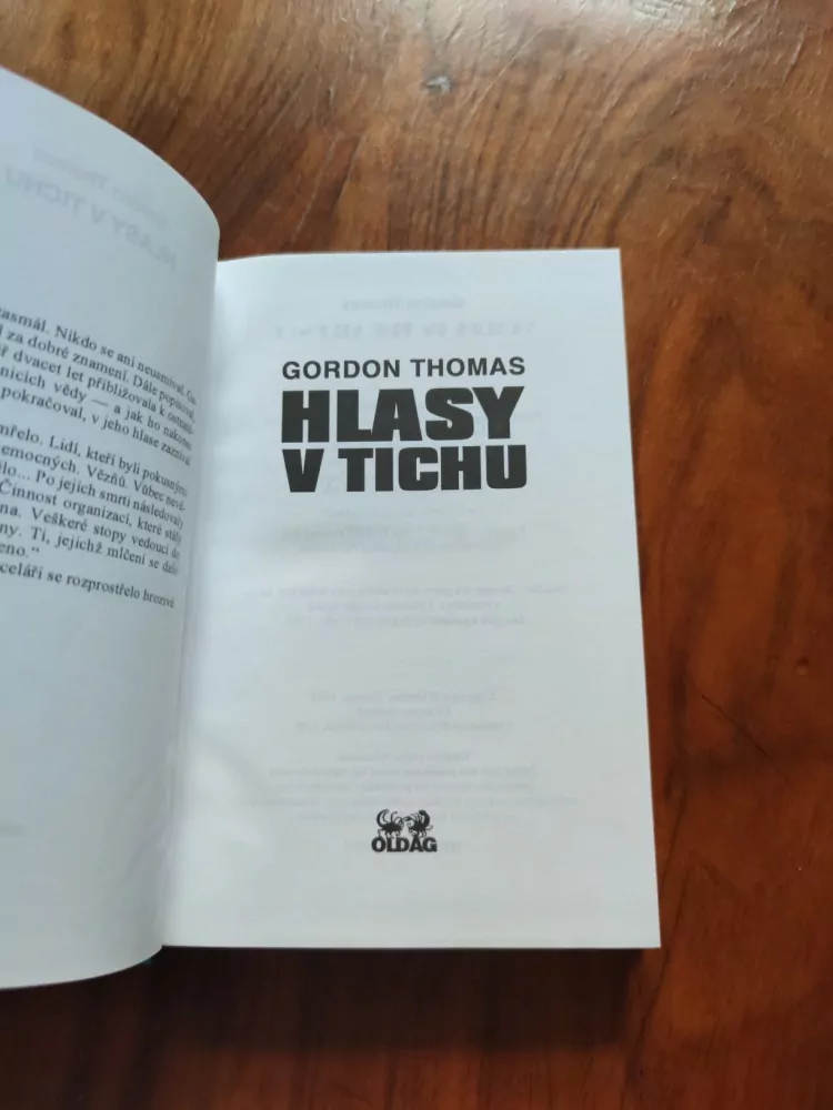 GORDON THOMAS - Hlasy v tichu