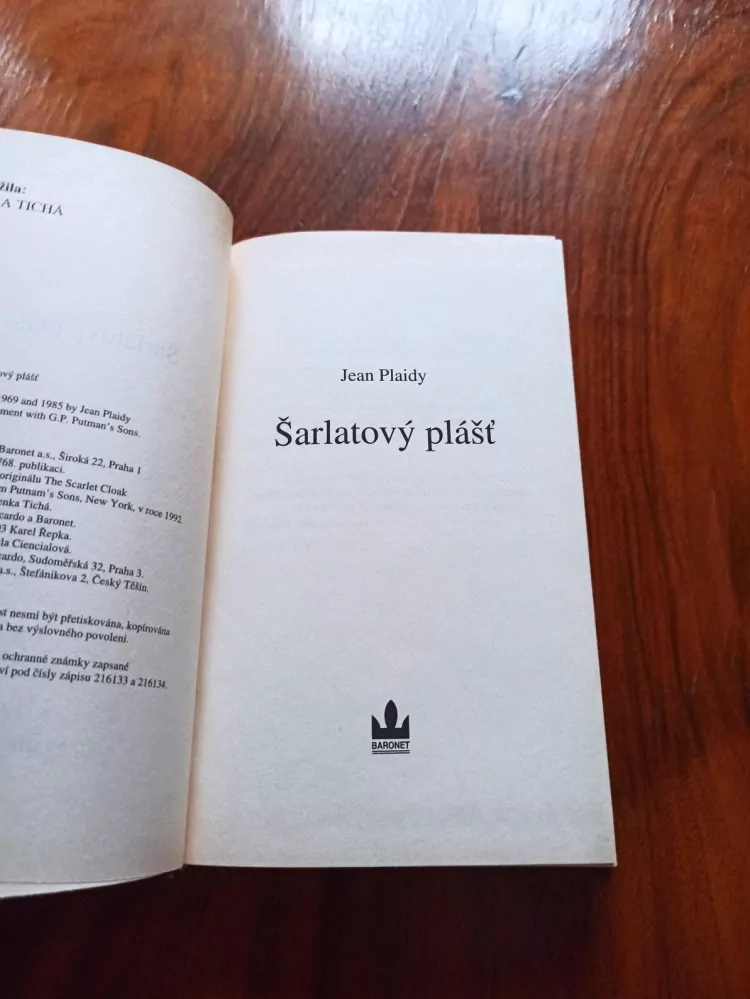 JEAN PLAIDY - Šarlatový plášť