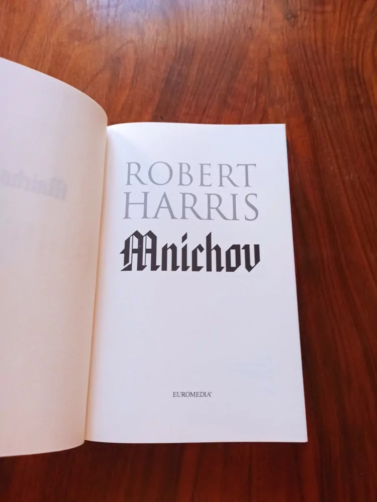ROBERT HARRIS - Mnichov