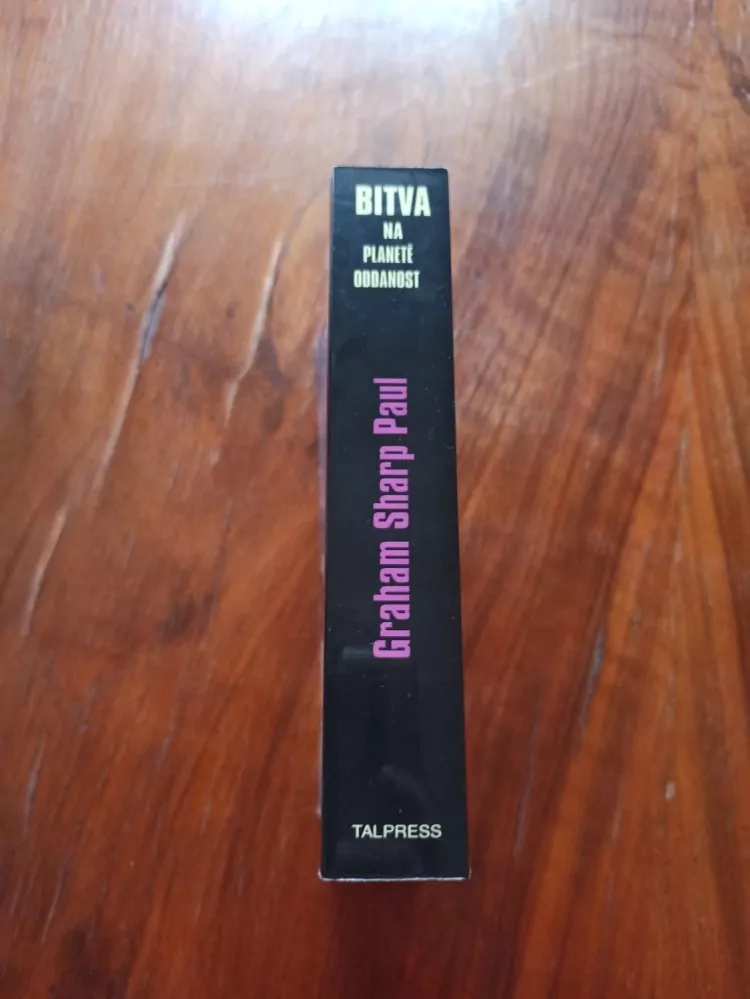 GRAHAM SHARP PAUL - Helfortova válka 4. - Bitva na planetě Oddanost