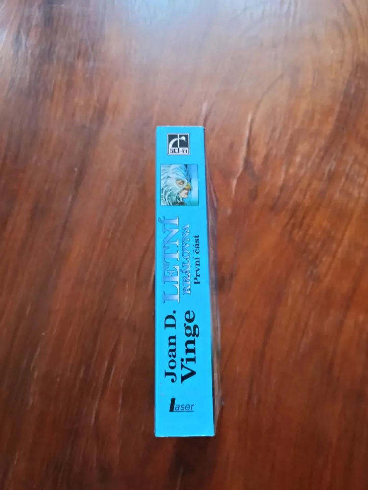 JOAN D. VINGE - Letní královna 1.