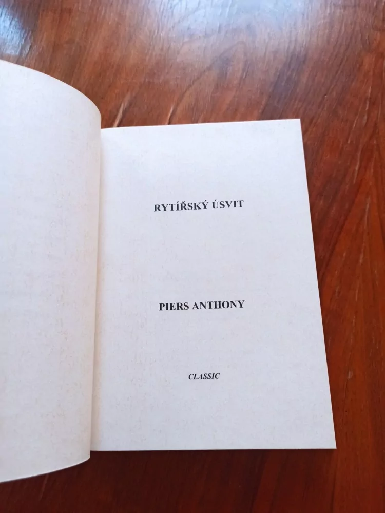 PIERS ANTHONY - Rytířský úsvit