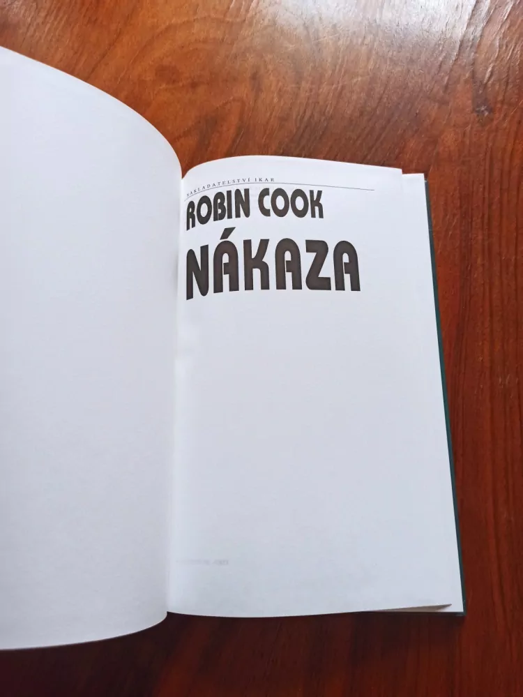 ROBIN COOK - Nákaza