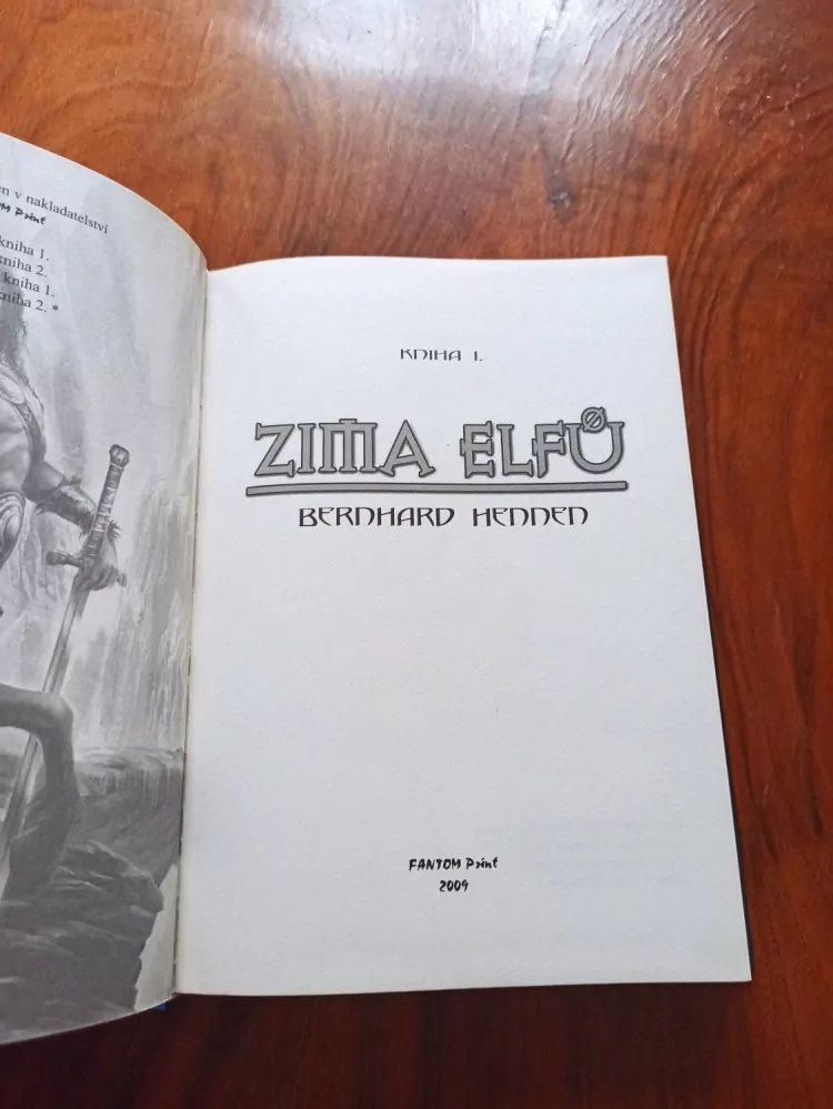 BERNHARD HENNEN - Zima elfů I.
