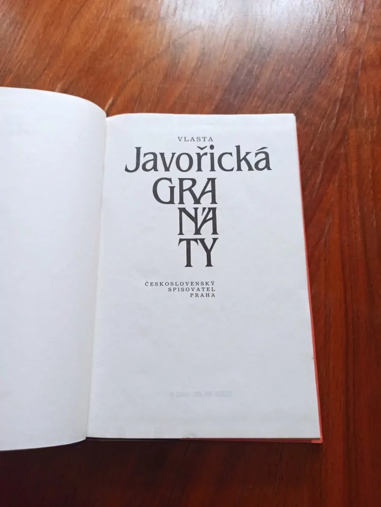 VLASTA JAVOŘICKÁ - Granáty