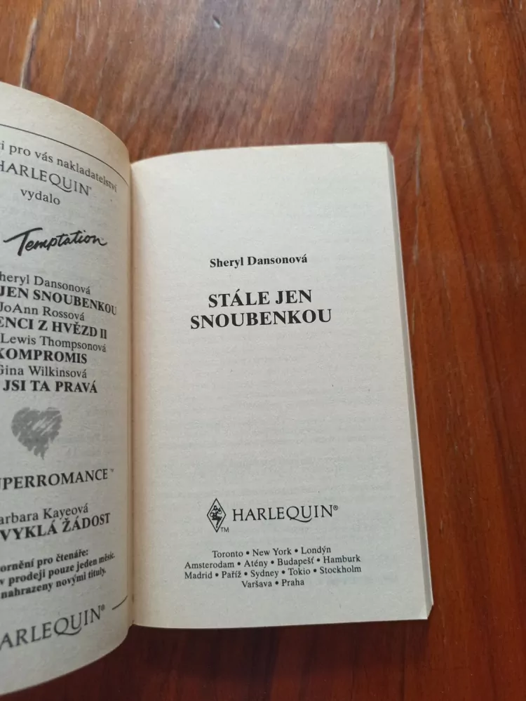 SHERYL DANSON - Stále jen snoubenkou