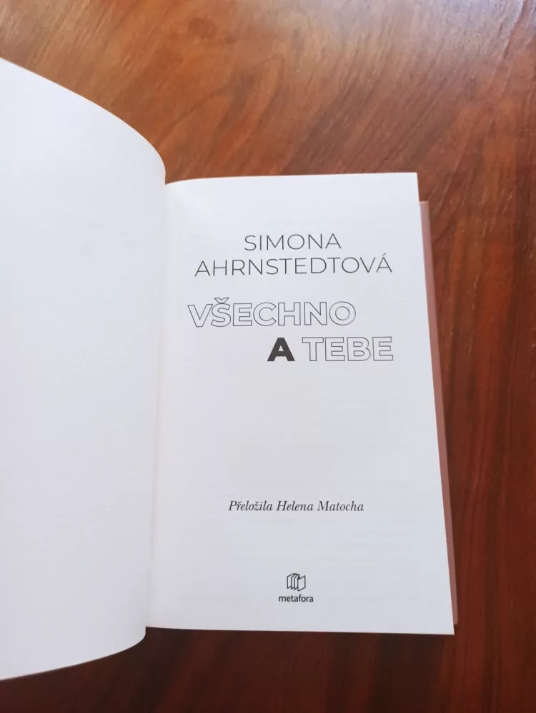 SIMONA AHRNSTEDT - Všechno a tebe