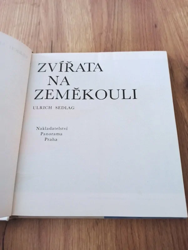 ULRICH SEDLAG - Zvířata na zeměkouli