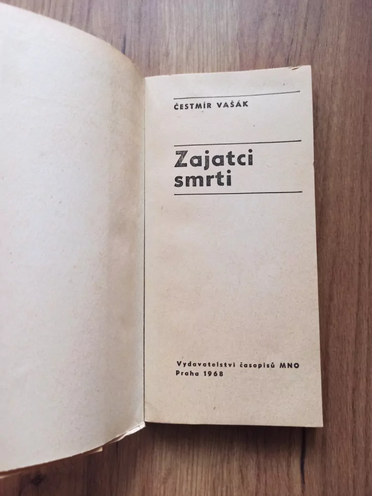 ČESTMÍR VAŠÁK - Zajatci smrti