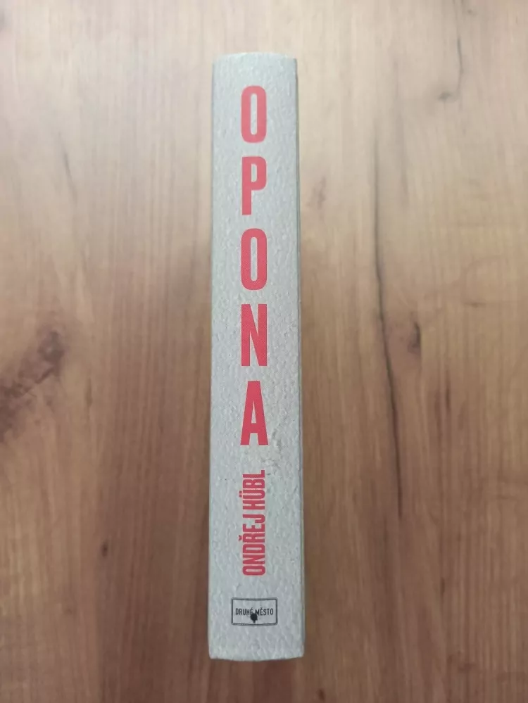 ONDŘEJ HÜBL - Opona