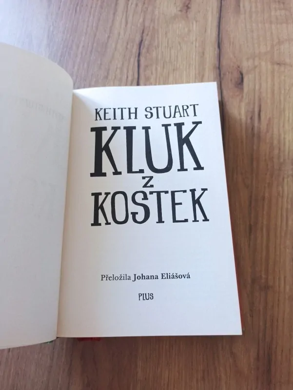KEITH STUART - Kluk z kostek