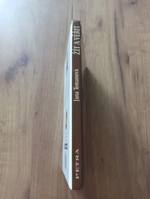 JANA TOMANOVÁ - Žít a věřit