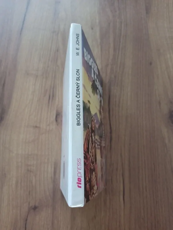 WILLIAM EARL JOHNS - Biggles a černý slon – Biggles 44. díl