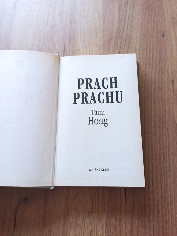 TAMI HOAG - Prach prachu