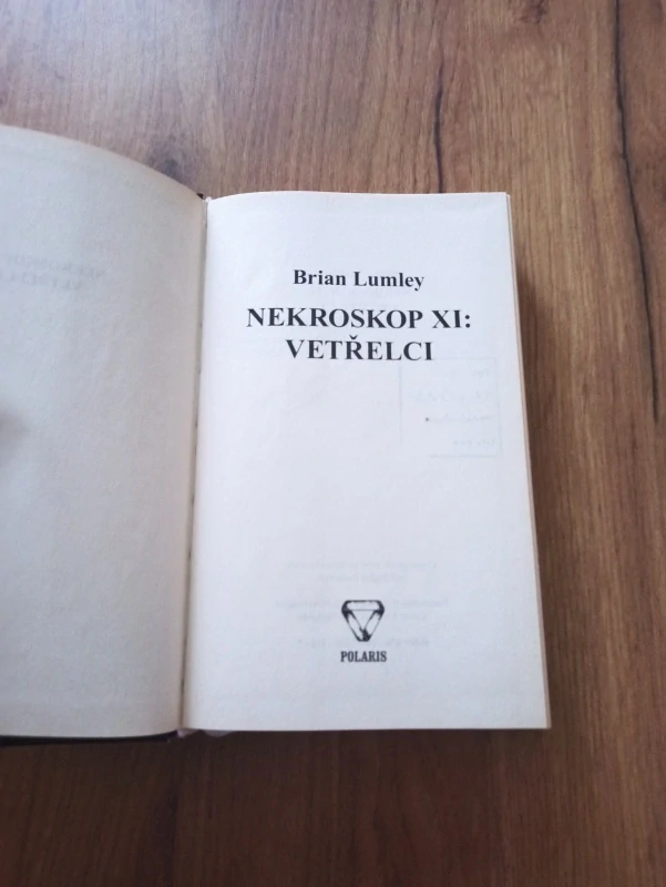 BRIAN LUMLEY - Nekroskop XI. – Vetřelci