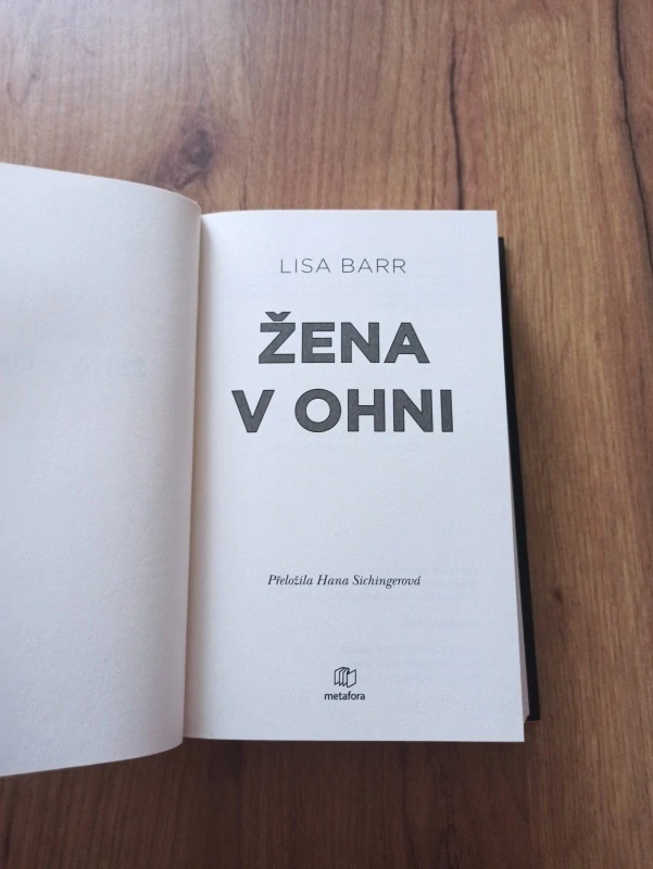 LISA BARR - Žena v ohni