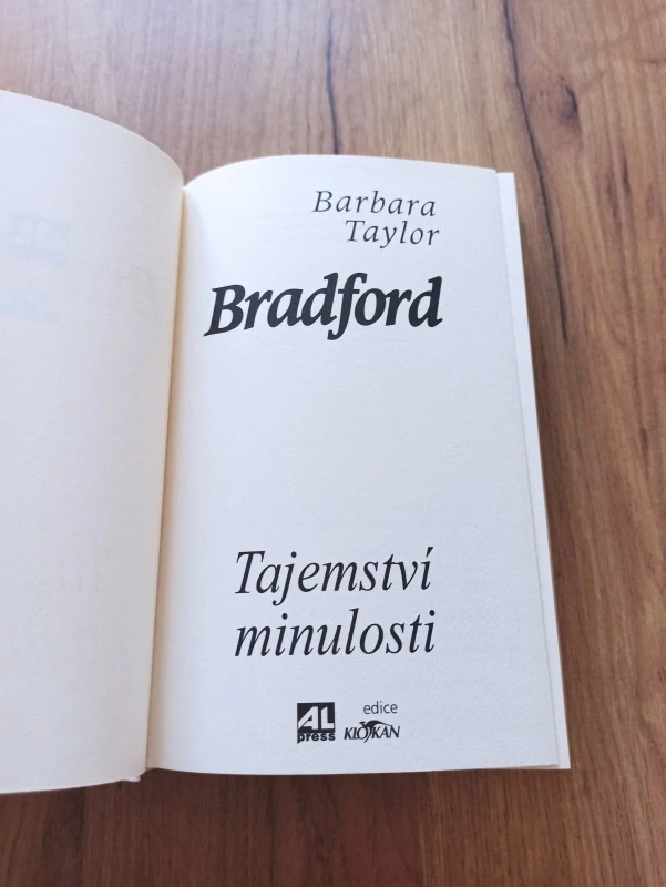 BARBARA TAYLOR BRADFORD - Tajemství minulosti