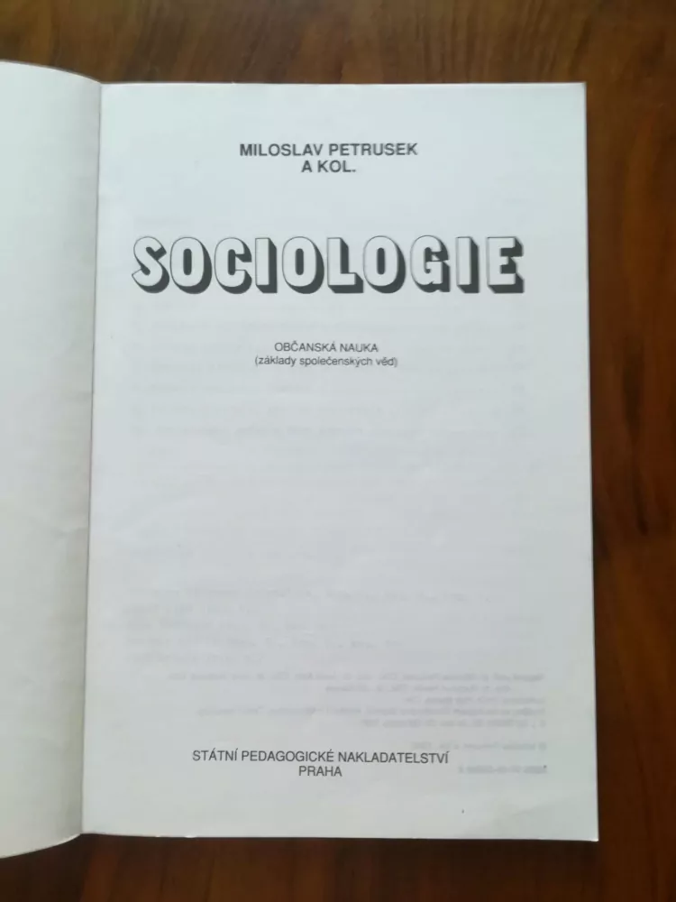 MILOSLAV PETRUSEK - Sociologie: Občanská nauka (základy společenských věd)