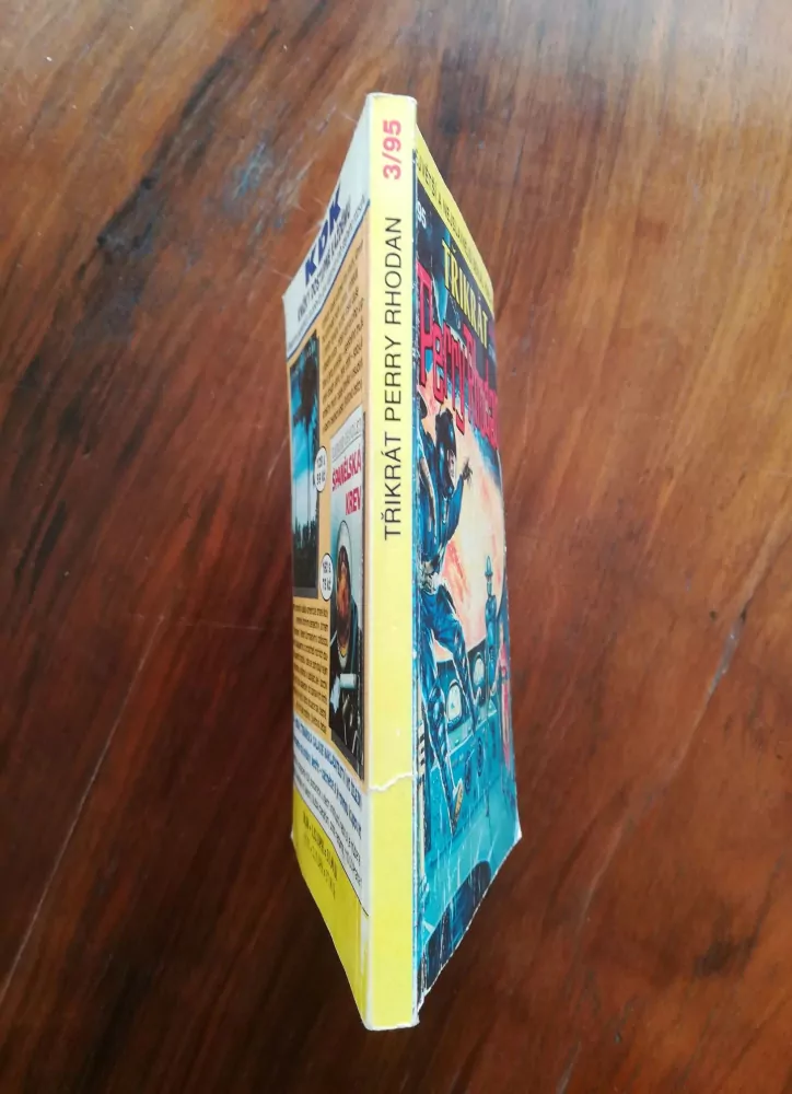 CLARK DARLTON - Invaze z vesmíru - Perry Rhodan - knihovnička 7.