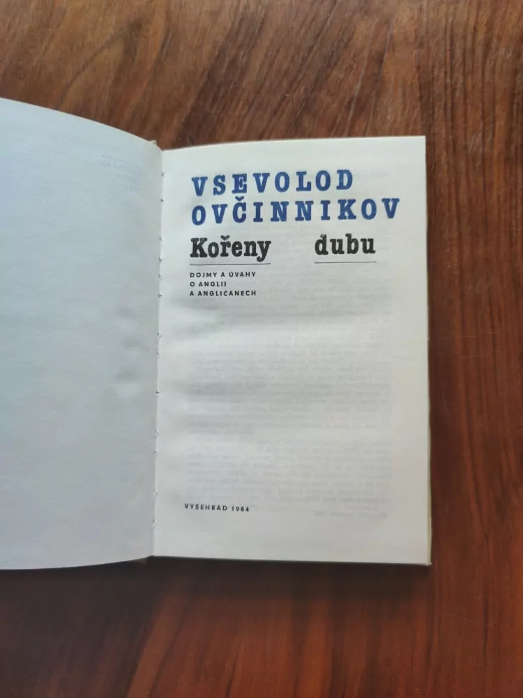 VSEVOLOD OVČINNIKOV - Kořeny dubu