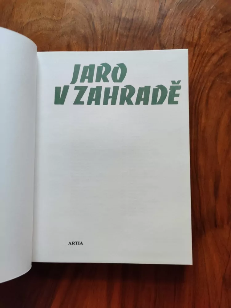 JARO V ZAHRADĚ