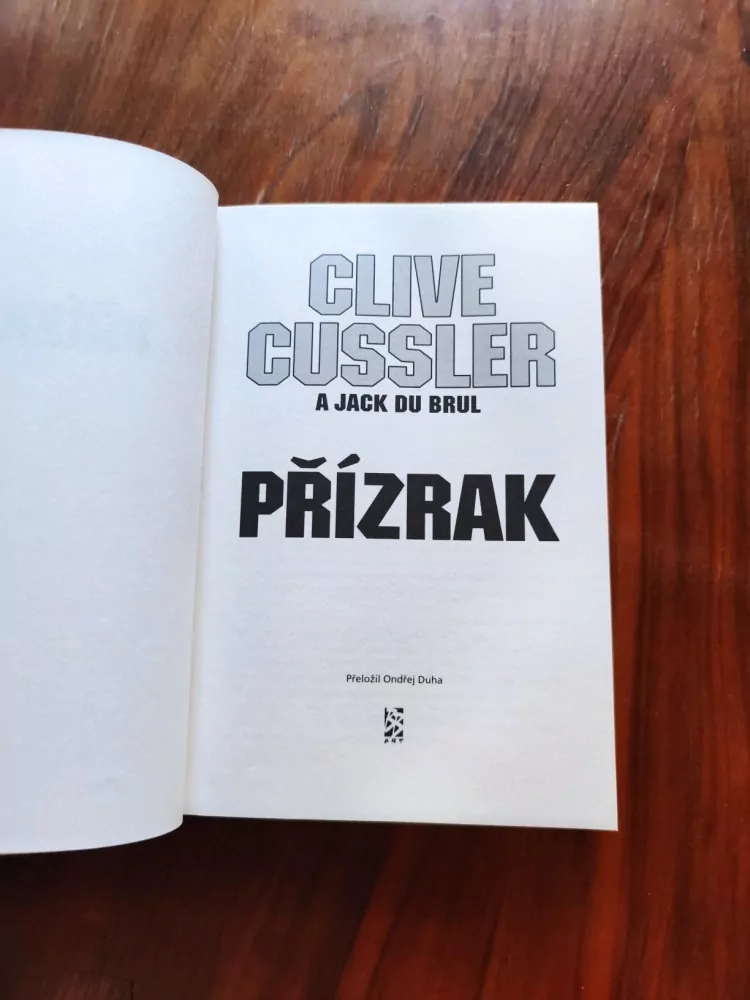 CLIVE CUSSLER, JACK DU BRUL - Přízrak