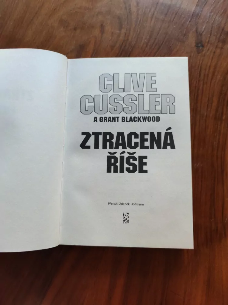 CLIVE CUSSLER, GRANT BLACKWOOD - Ztracená říše