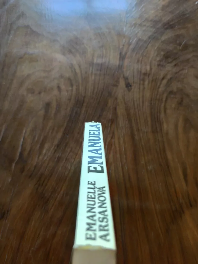EMANUELLE ARSANOVÁ - Emanuela