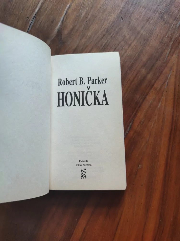 ROBERT B. PARKER - Honička