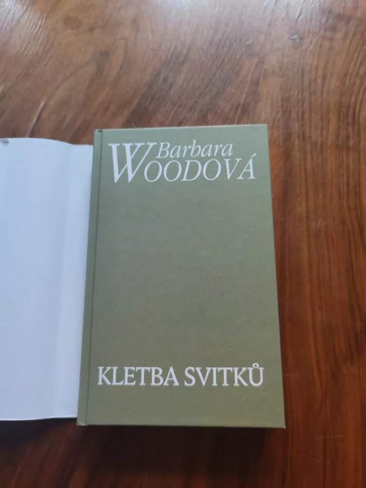 BARBARA WOOD - Kletba svitků