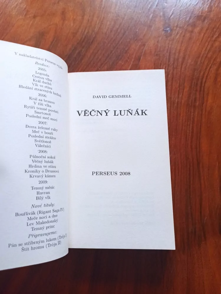 DAVID GEMMELL - Věčný luňák