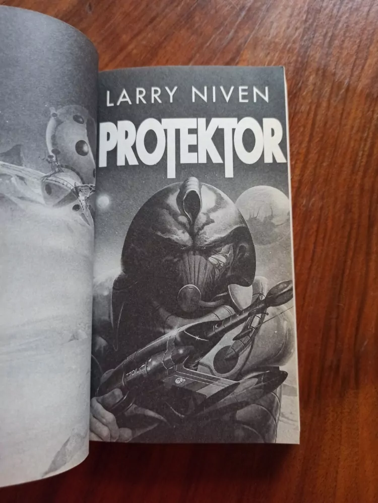 LARRY NIVEN - Protektor