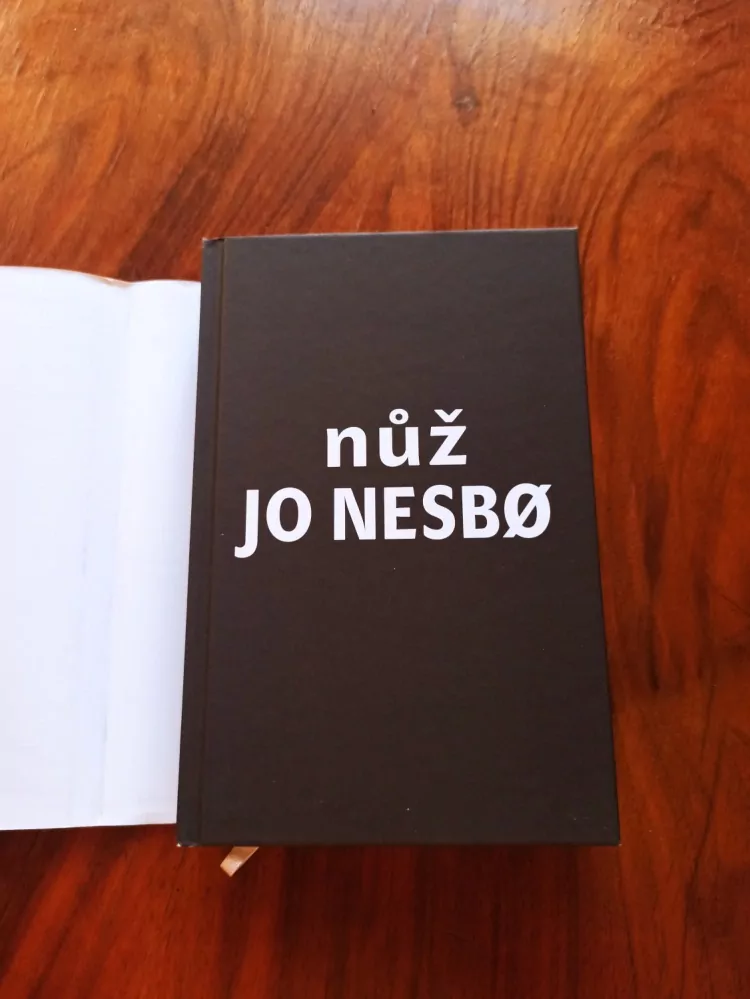 JO NESBØ - Nůž