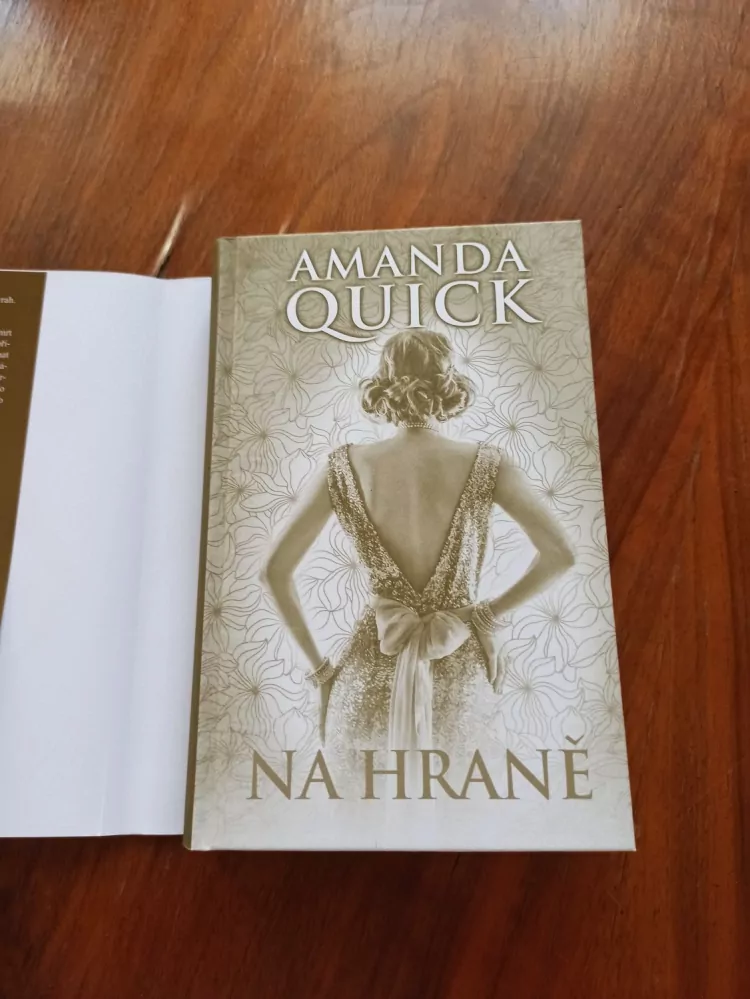 AMANDA QUICK - Na hraně
