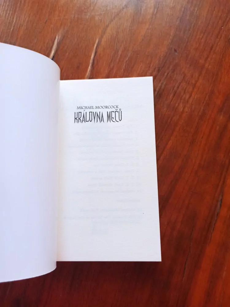 MICHAEL MOORCOCK - Královna mečů